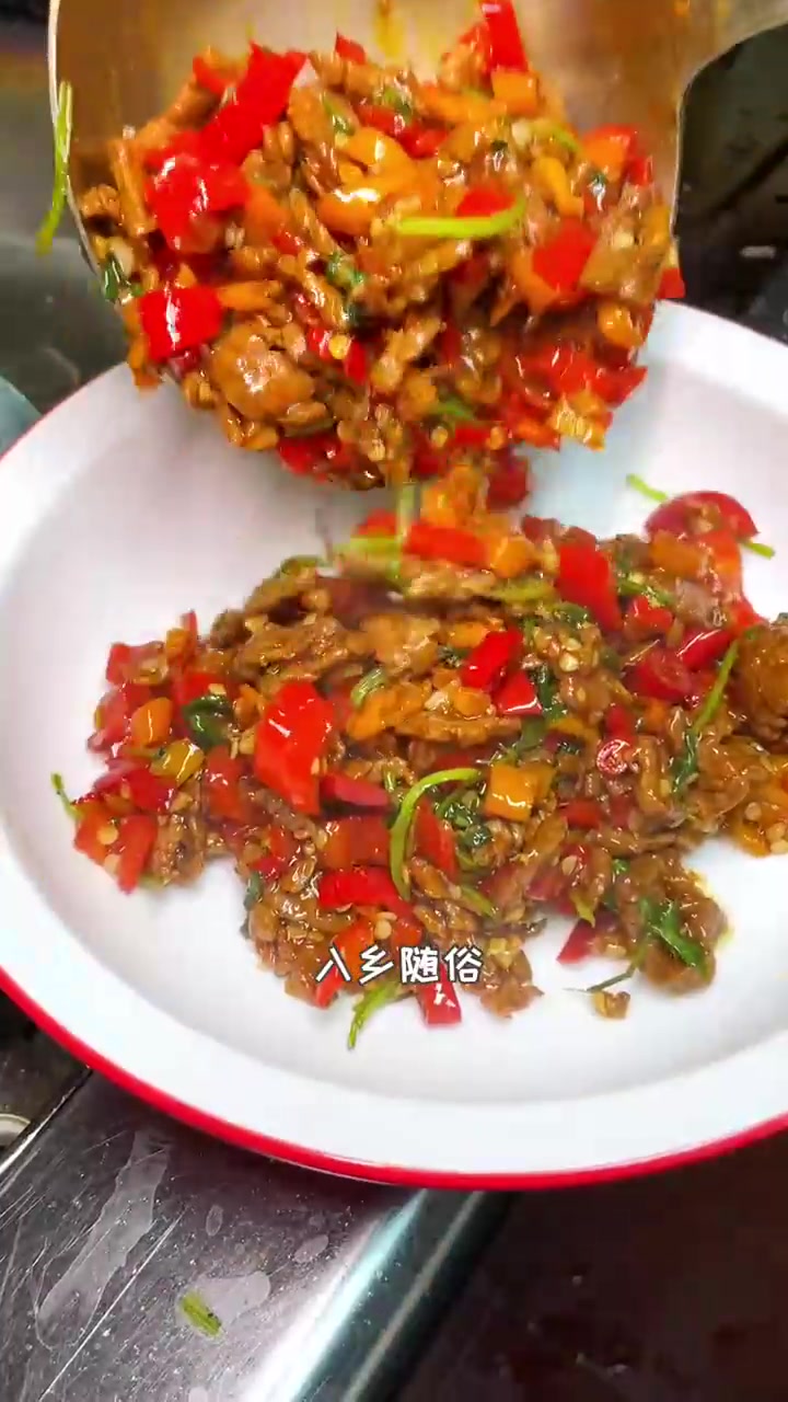 没想到武安居然有量这么大的湘菜馆，师傅也是湖南人真的地道