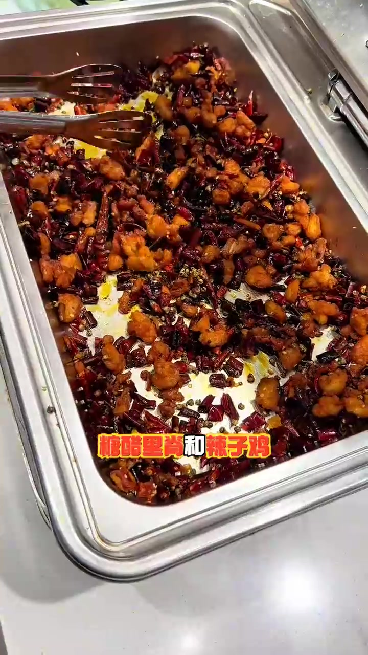 自助小火锅，鸭肉卷乌鸡卷可以当饭吃！