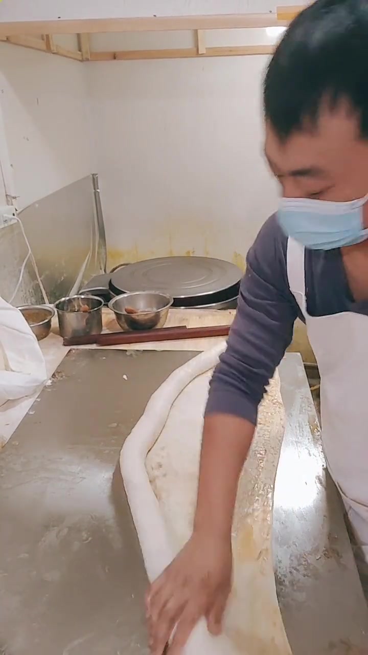 超详细！特色发面烧饼制作教程，外焦里嫩超好吃！