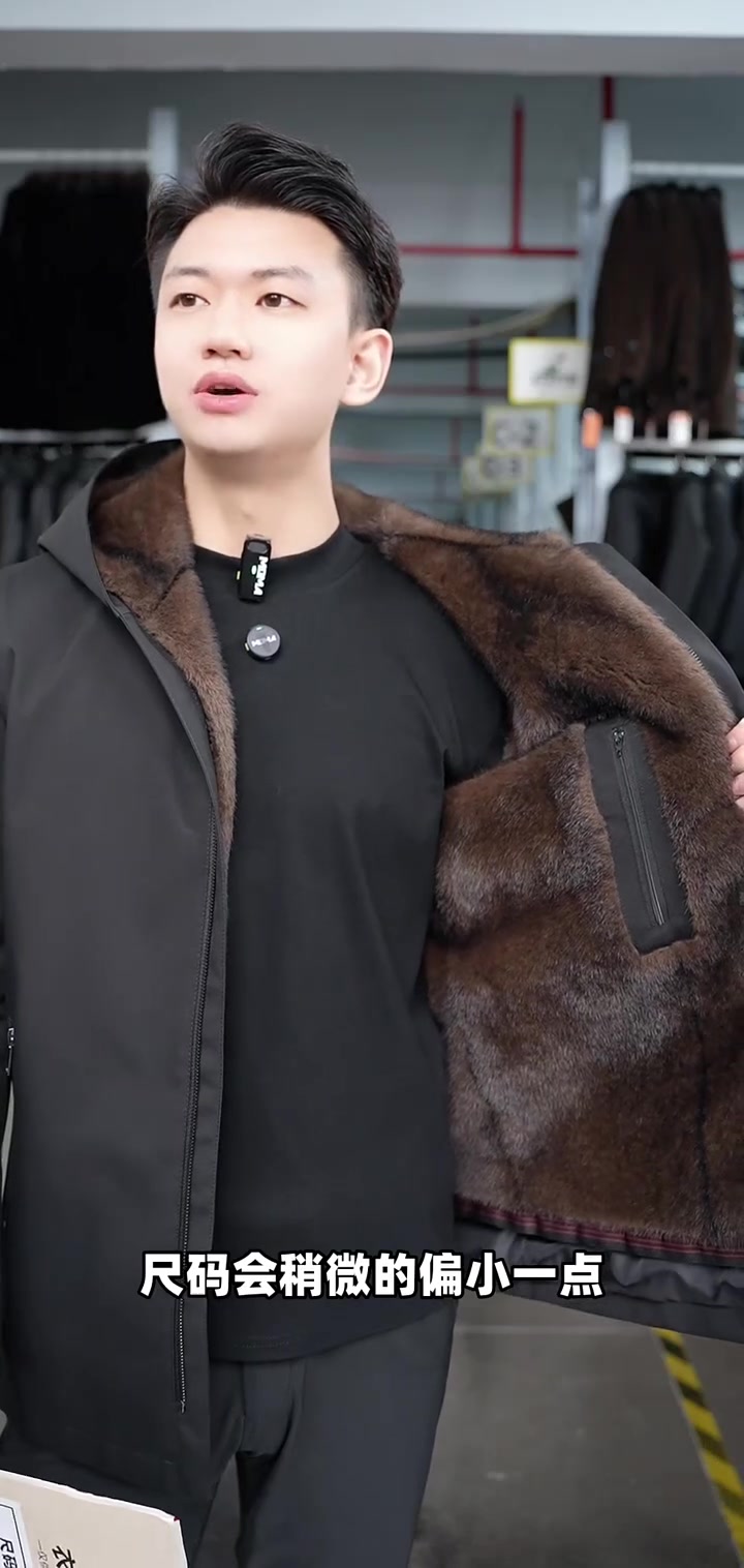 派克服选码指南!肚子有肉怎么挑?貂绒内胆显瘦穿搭技巧