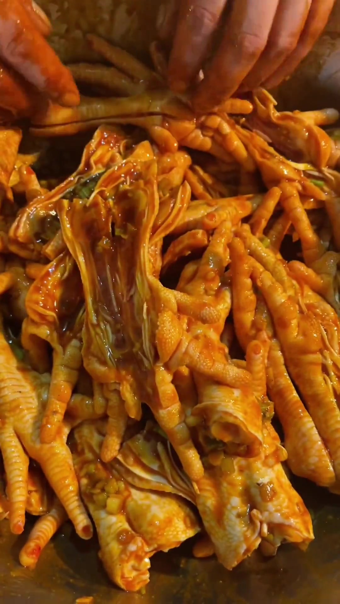 生烤鸡爪教程！腌制入味，烤到滋滋冒油超香！