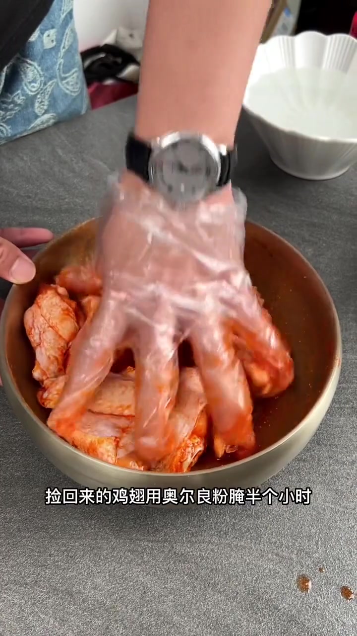 女朋友想吃韩式炸鸡，那就自己做吧，干净又好吃