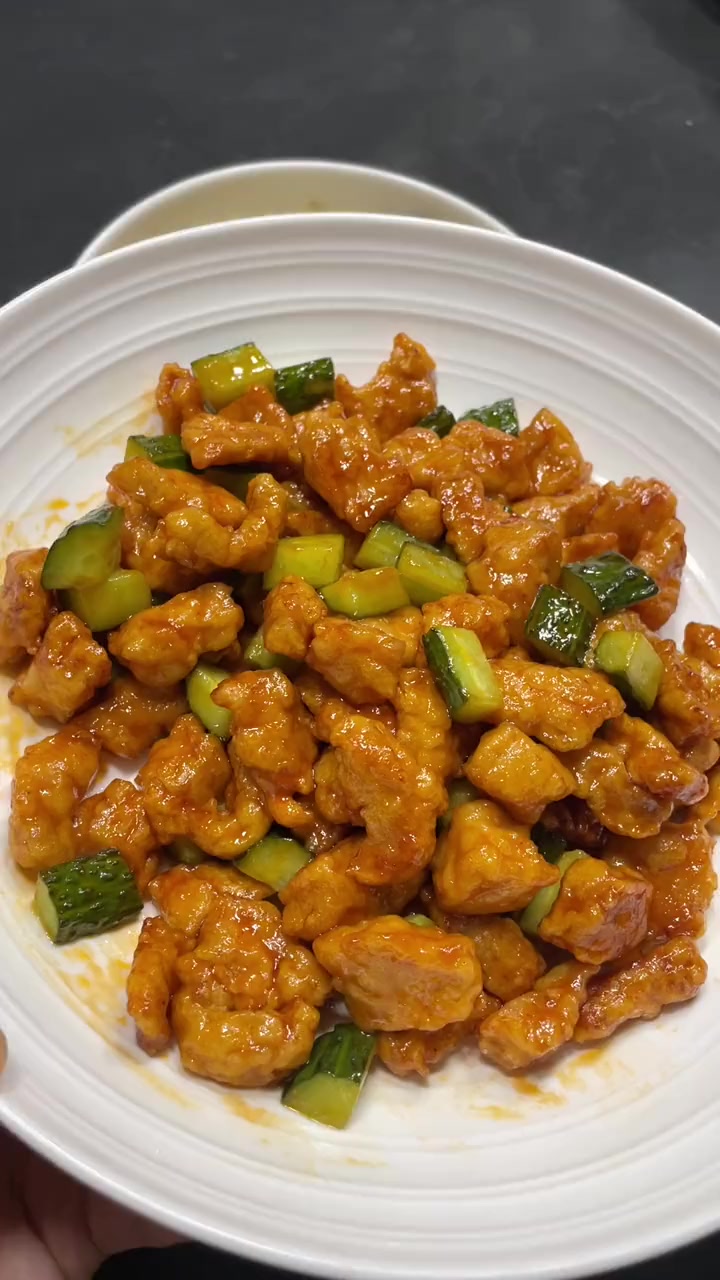今天是孩子幼儿园食谱，酸甜樱桃肉很受小孩欢迎