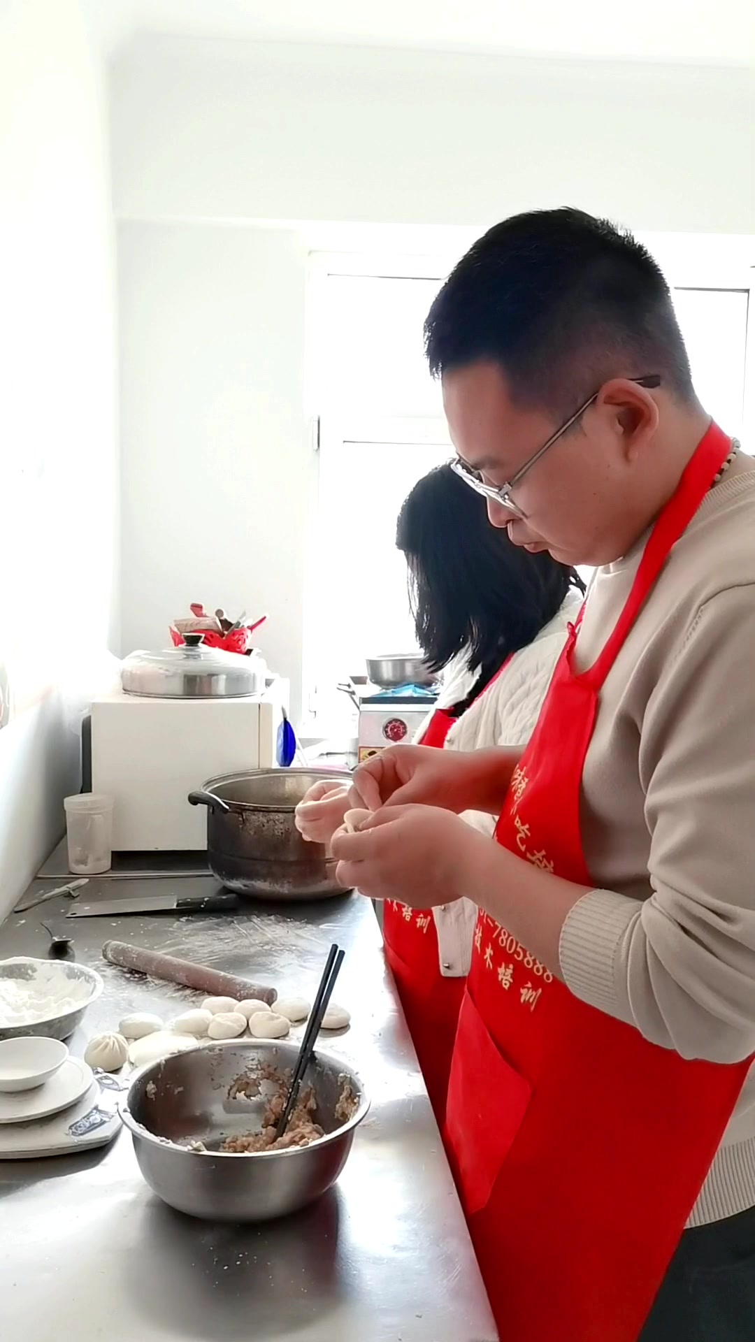 小笼包多汁不破黄金肥瘦比,小白一次成功!水生煎包子早餐培训