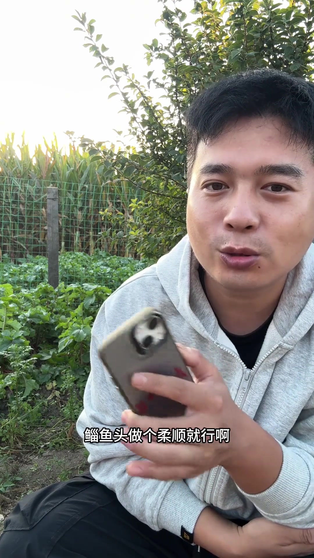 百问百答:黑茶色鲻鱼头适合自然卷高层次发型吗?