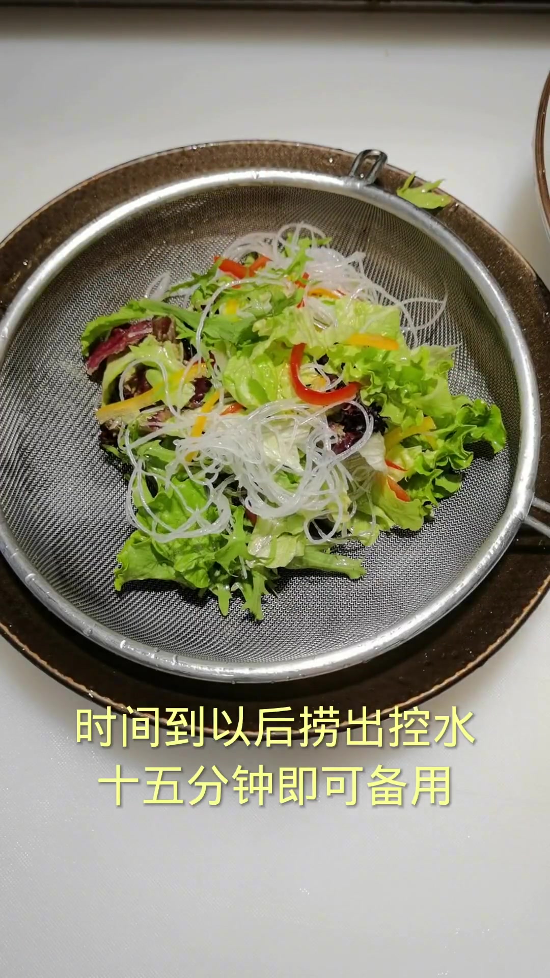 日式蔬菜沙拉的做法和材料