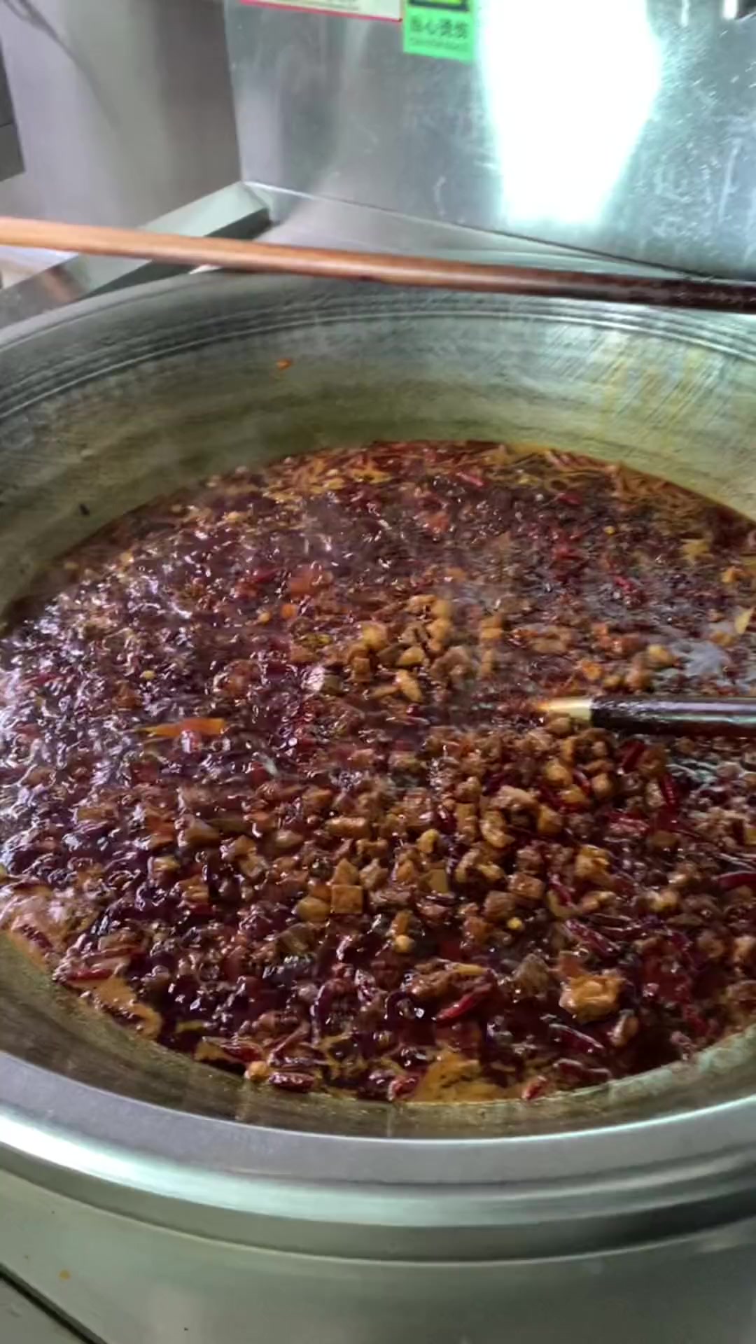 每天现炒10锅牛肉，真空包装锁鲜，门店15分钟出锅