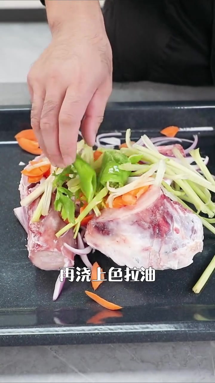 一款可以鲜掉眉毛的牛骨汤，做牛肉面，熬牛肉汤都可以用，餐饮通用