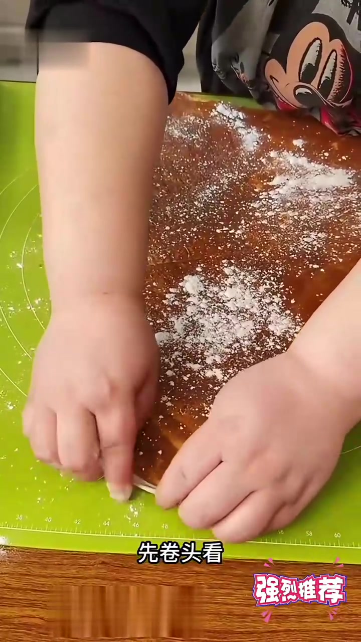 跟着吕小厨学做麻酱烧饼一次成功