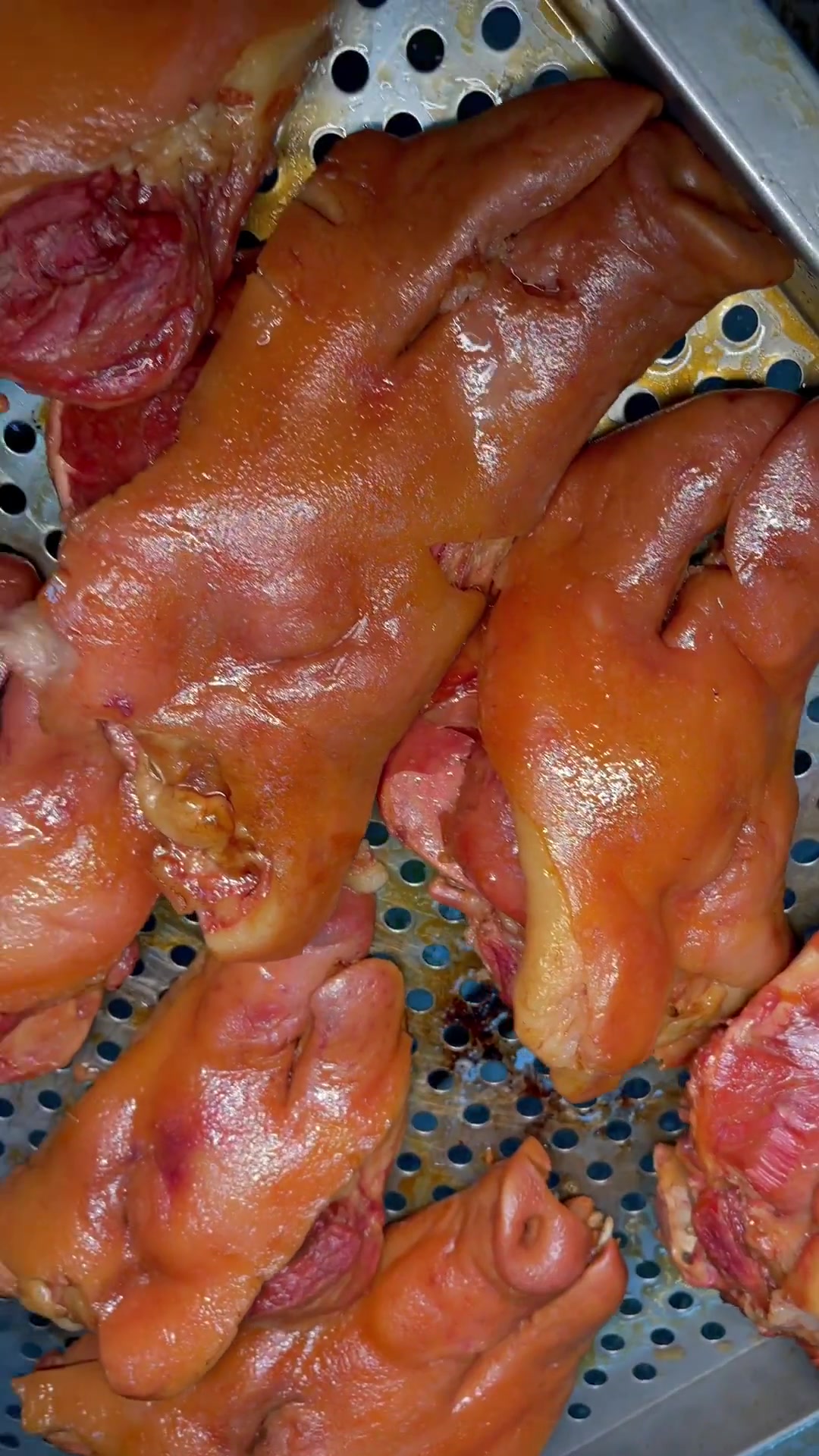 压板猪头肉制作过程,美么