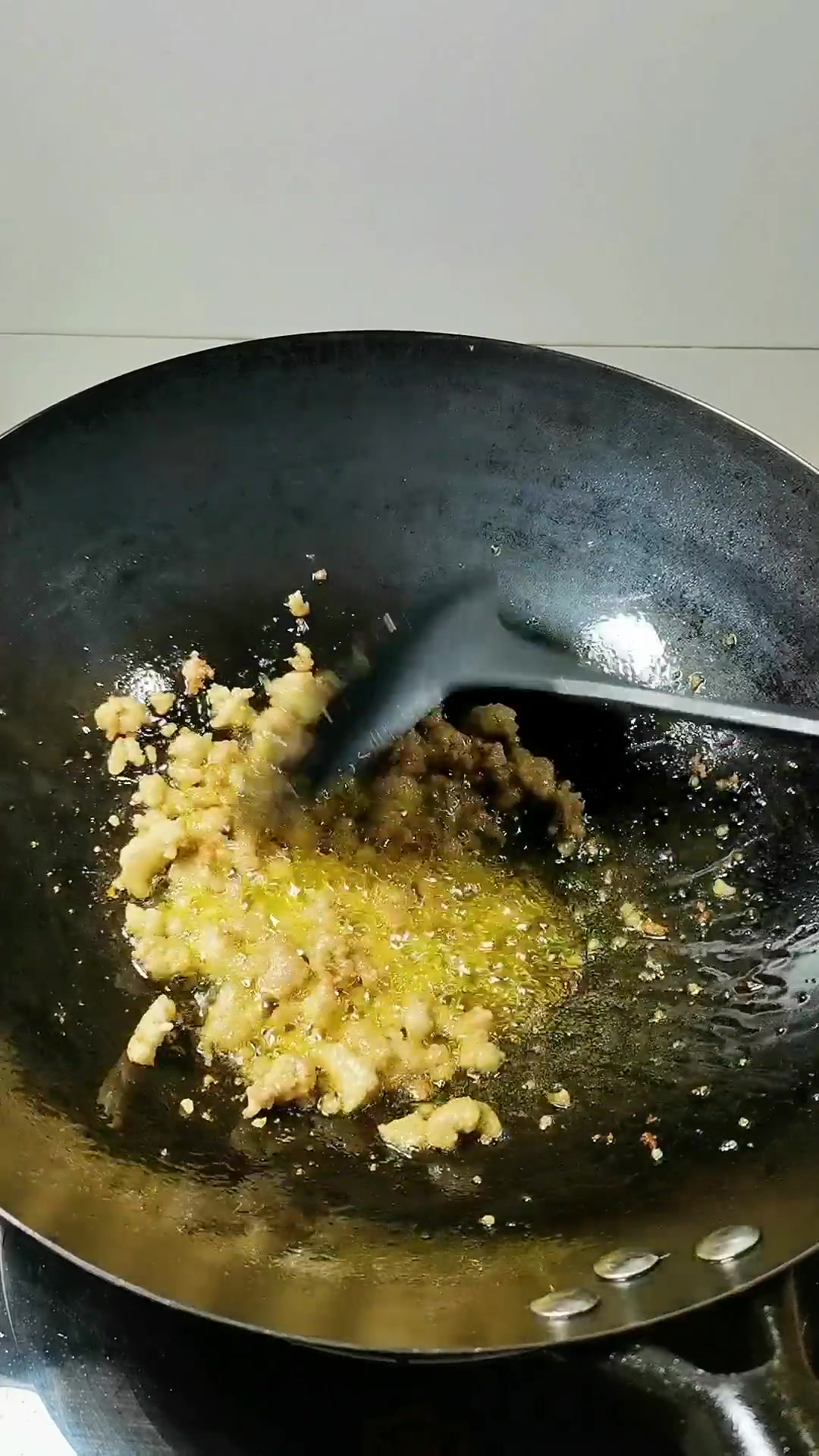 分享平菇肉末炒鸡，好吃又营养，孩子超爱