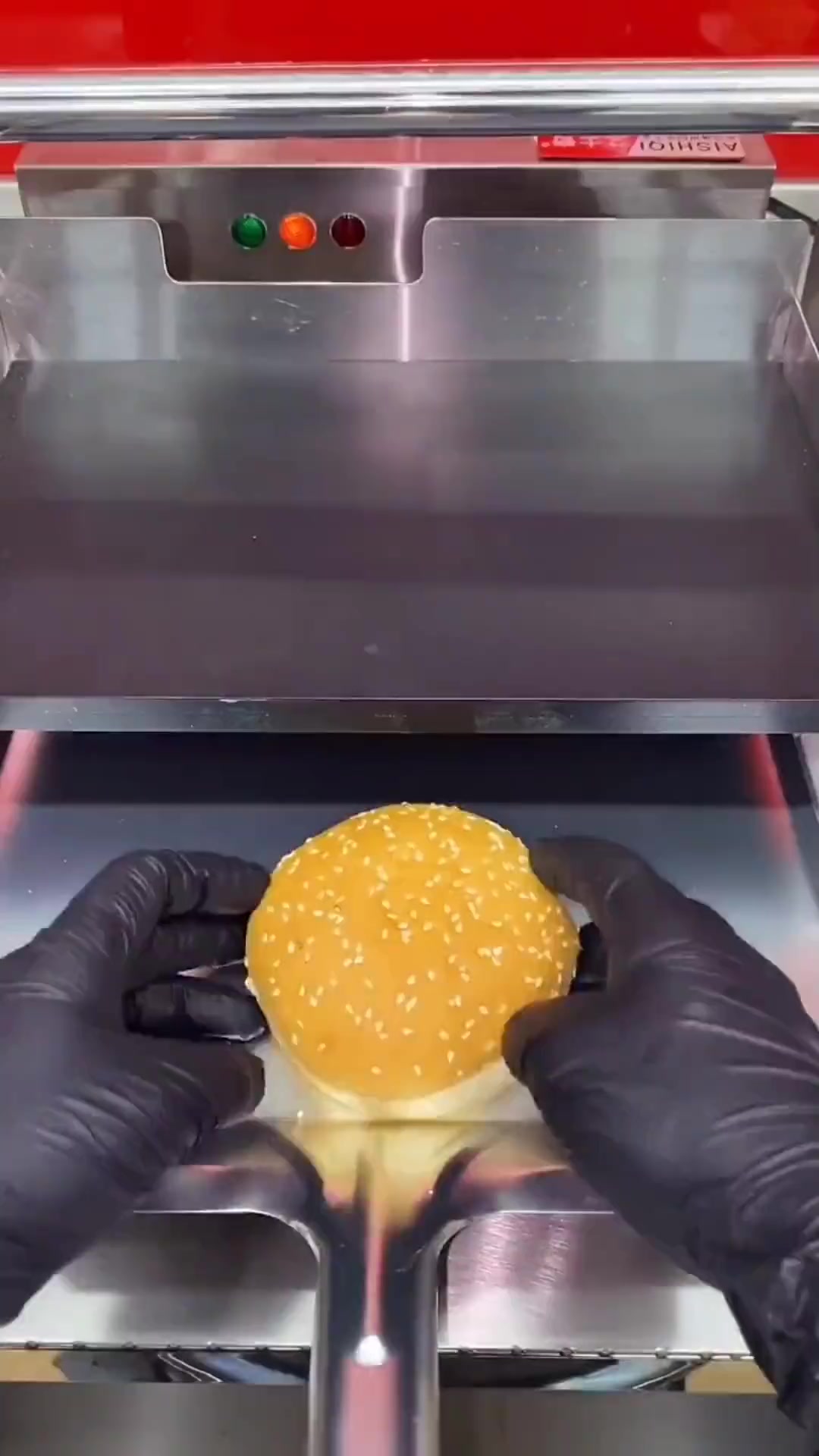 揭秘香辣鸡腿堡成本,你猜赚多少?