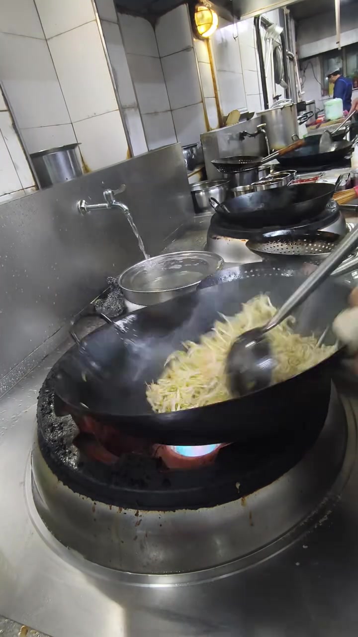 肉丝炒豆芽