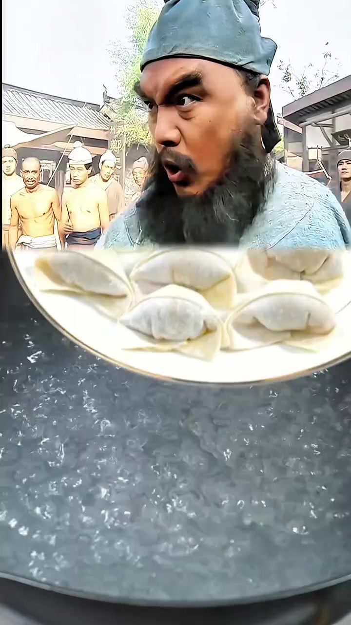 煮饺子不破皮秘诀!加盐倒油,皮韧爽滑超实用