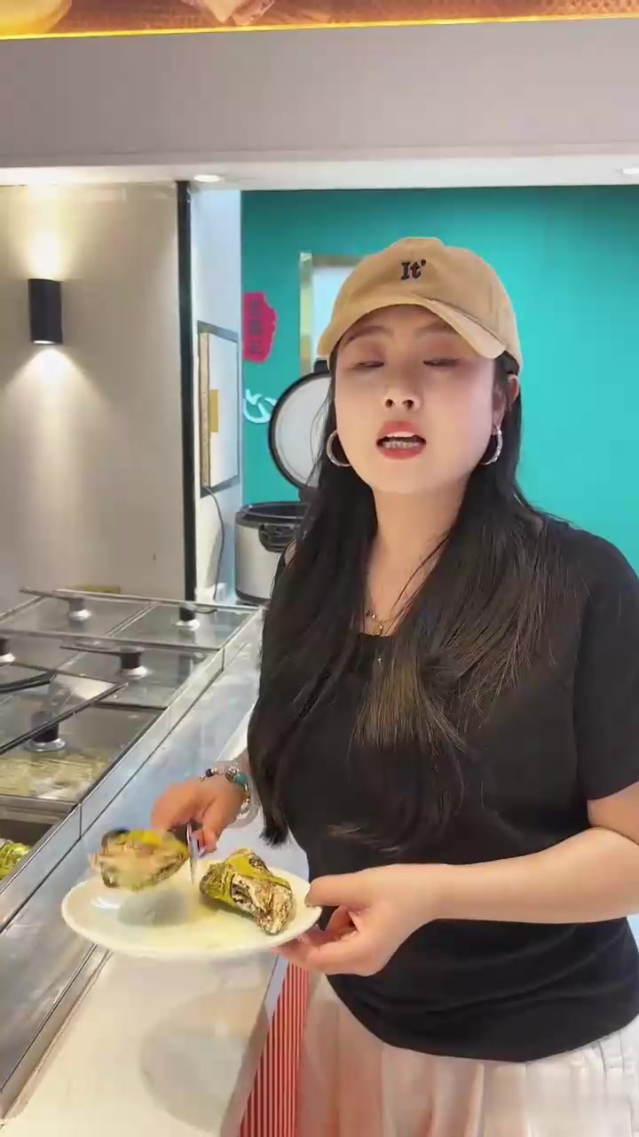 今天带大家去宁城潮派鲜切牛肉火锅自助云吃！