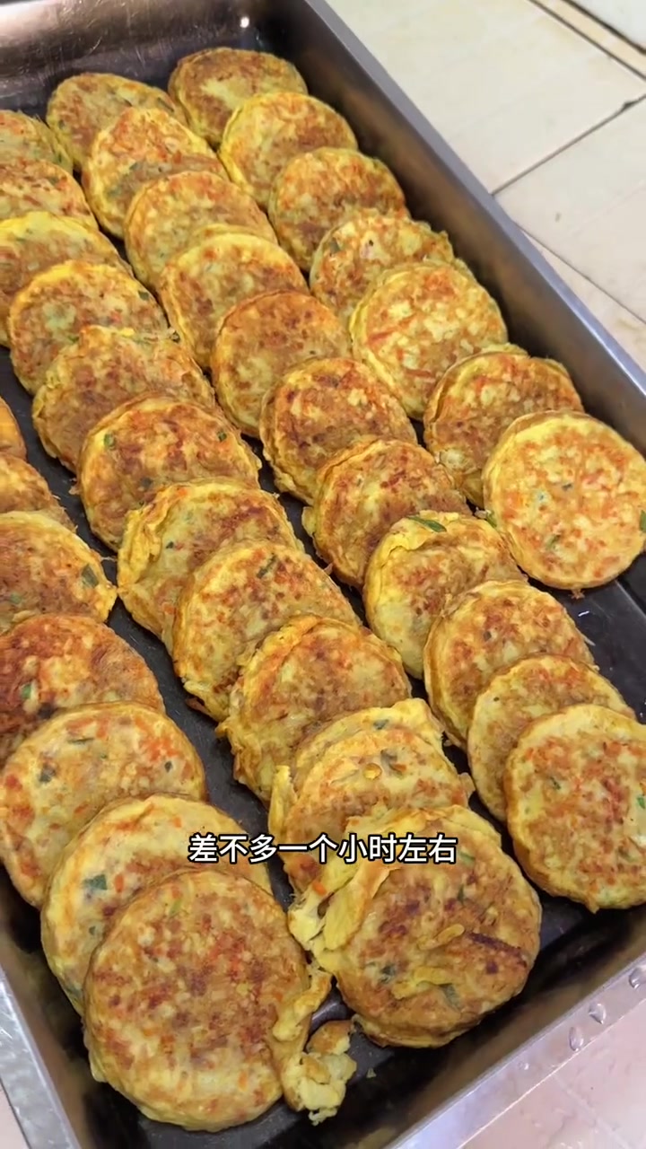 今日分享食堂大锅菜嫩滑爽口，好吃又好看的金针菇煎鸡蛋