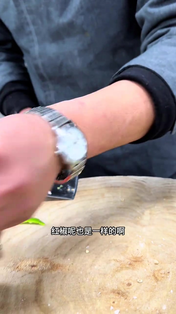 马蹄的不一样做法，时令季节菜清炒马蹄，大家没理由不喜欢呀！