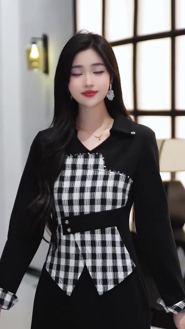 这款小香风气质女装,适合追求时尚与品质感,同时注重舒适度的女性