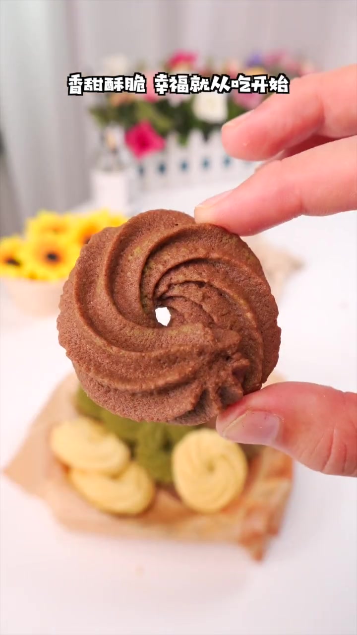 搅拌就能做出香甜酥脆、入口即化的曲奇饼干
