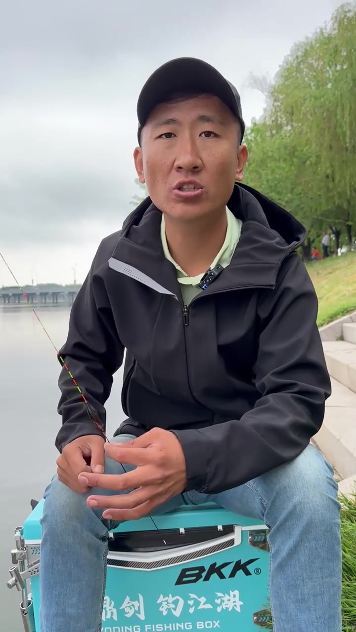 野钓调漂，带钩调漂好？不带钩好？有什么区别？