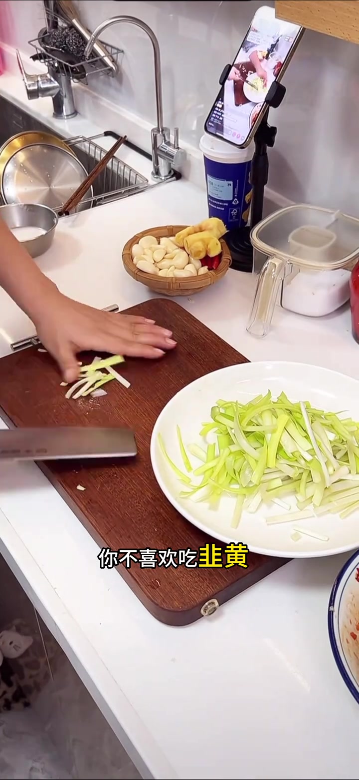 饱胀姐妹家常菜，火爆鸡杂（泡椒鸡杂）的详细做法来咯！