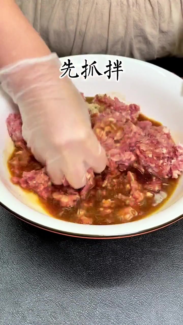 东北水饺馅：猪肉豆角馅，简单易学，全家都爱吃