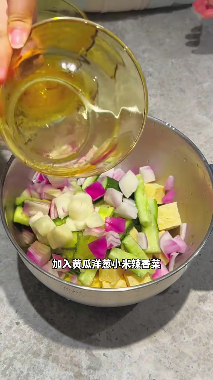 谁说冻豆腐不香，按照这个做法，不把你香迷糊才怪呢