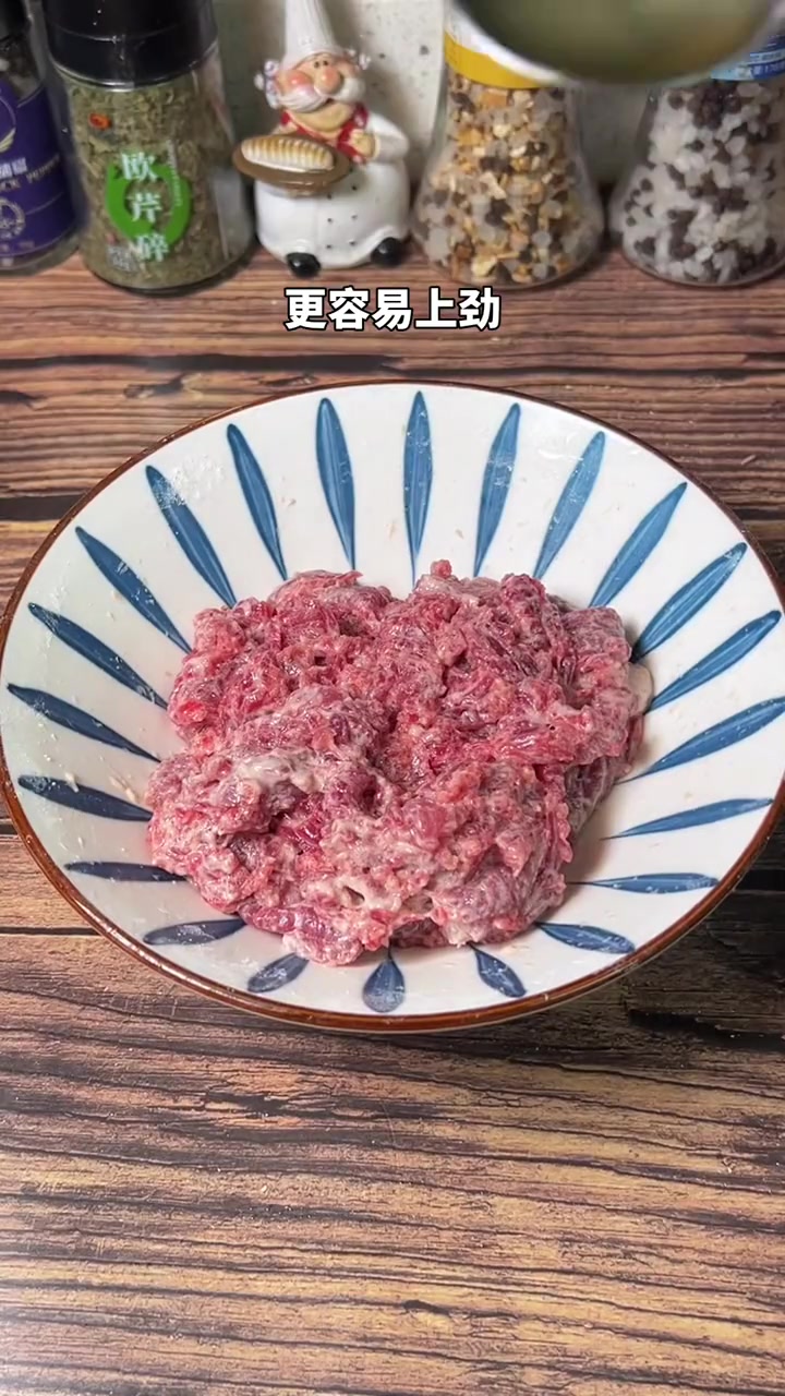 蛤蜊牛肉汤，汤汁鲜美，肉非常嫩非常好吃
