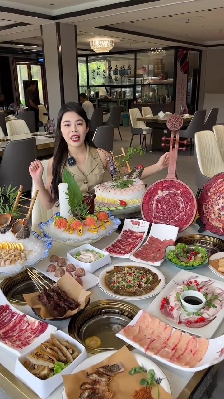 吃潮汕鲜牛肉火锅
