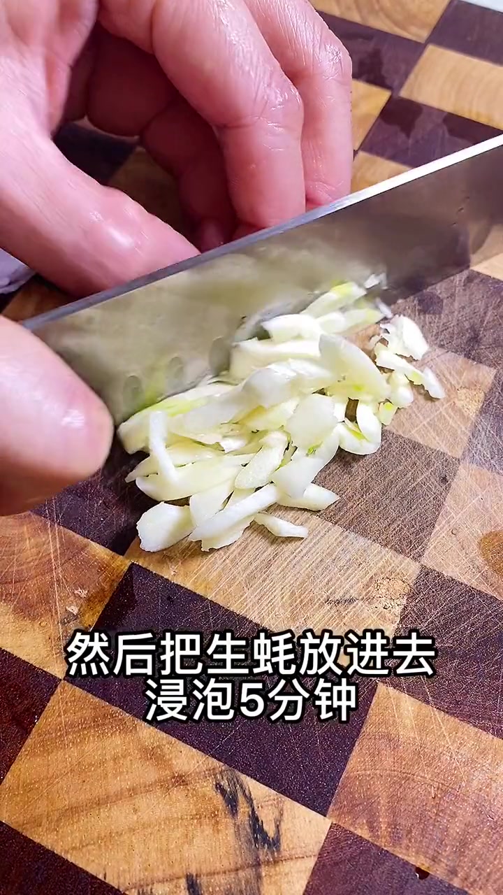 广东人就是讲原汁原味，白灼生蚝吃过没