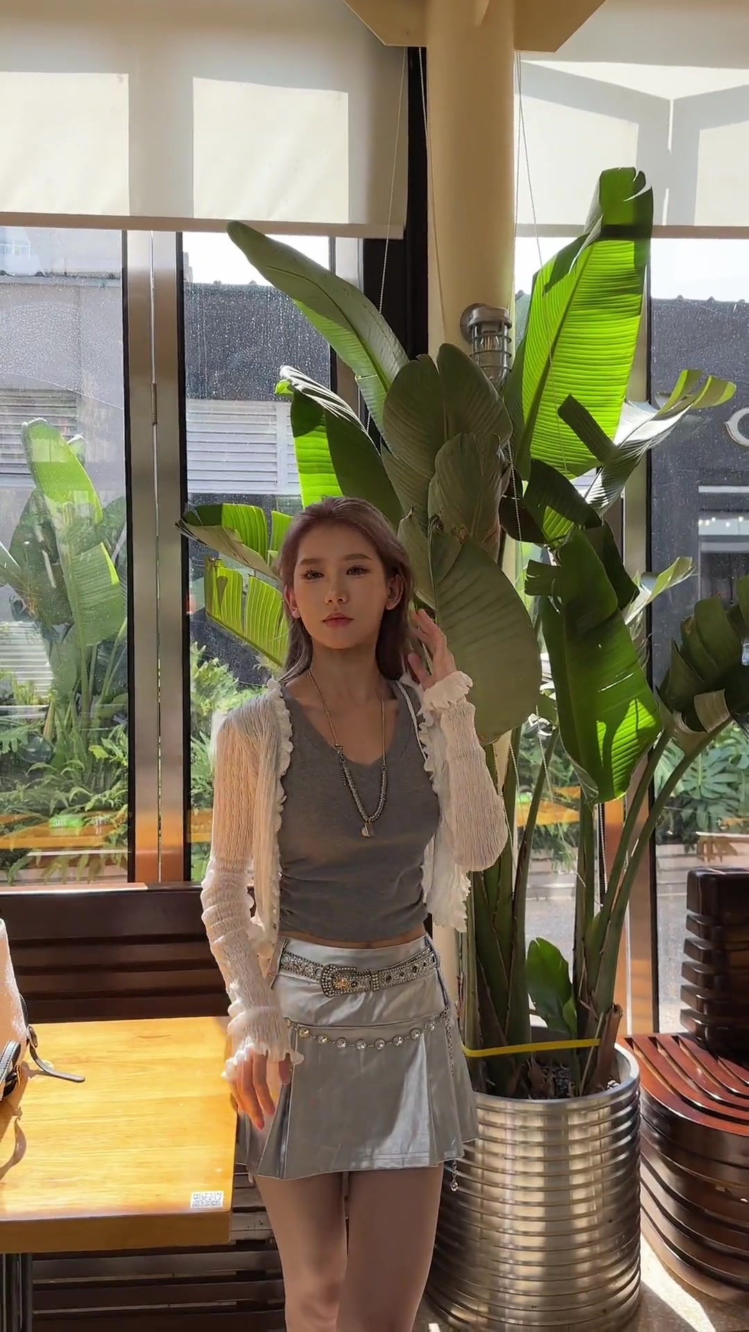 后悔没有早点染!一眼就爱上的奶茶灰棕色 女生们一定要尝试的发色