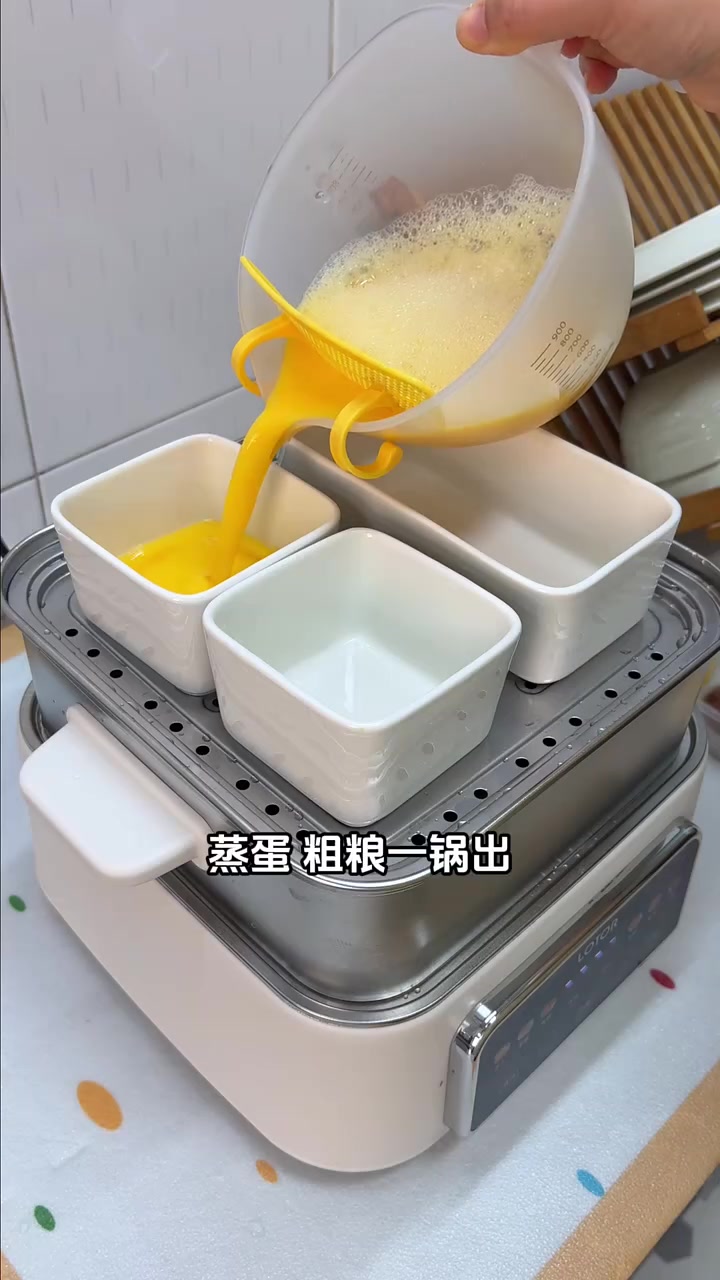 给司机师傅小学生做早餐|玉米虾仁馄饨、羊肚菌蒸蛋