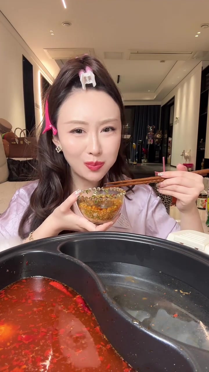 尝尝网上很火的小众火锅食材