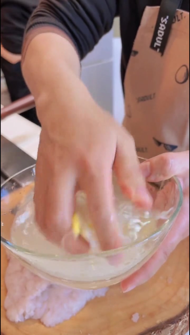 天气冷了，一起学做湖北手工鱼丸，每天下午4点直播家常菜