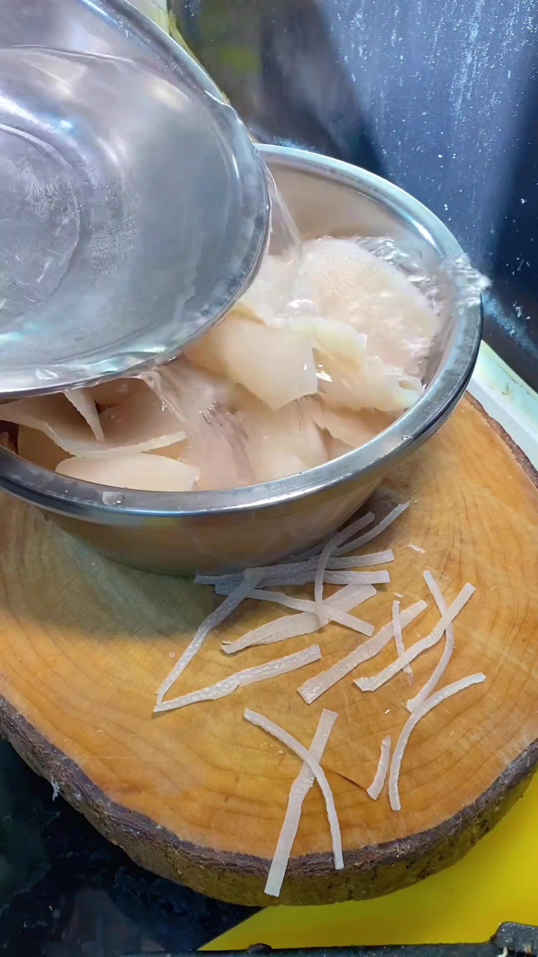 猪皮冻的正确做法及比例，这样做晶莹剔透