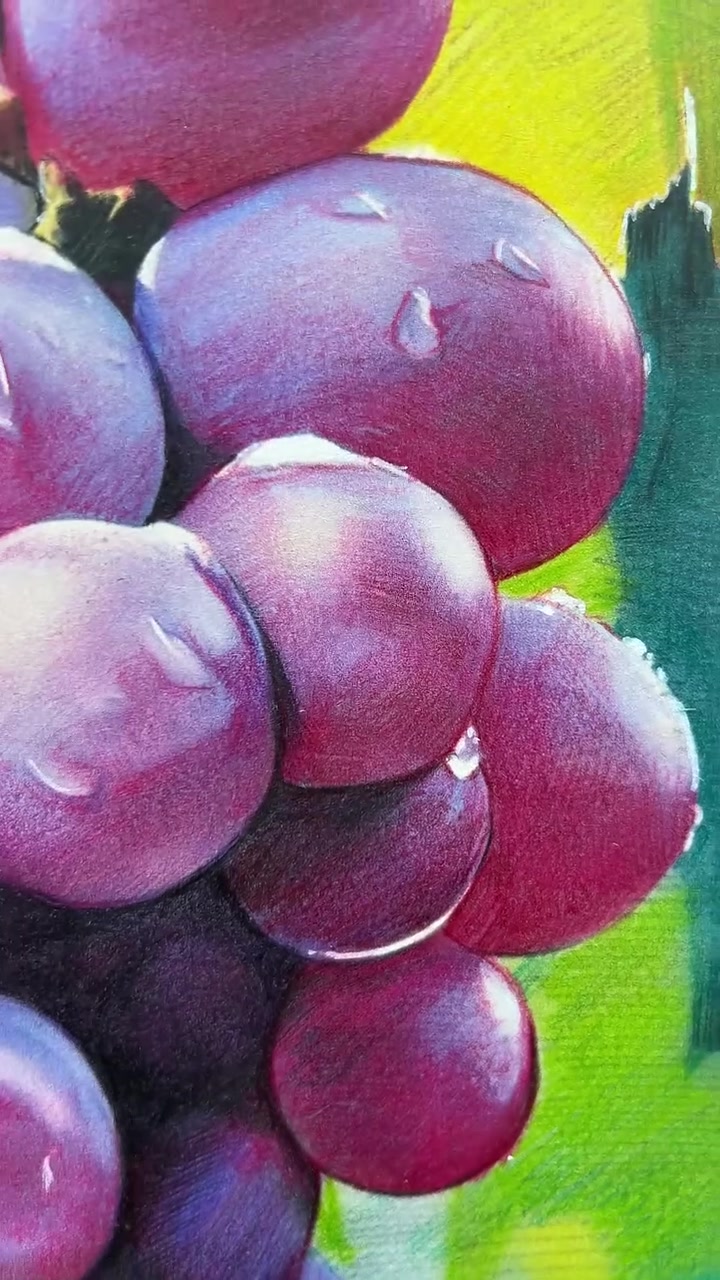 伸手不打笑脸人。丫头画好了葡萄画像，刷到的哥姐别嫌弃