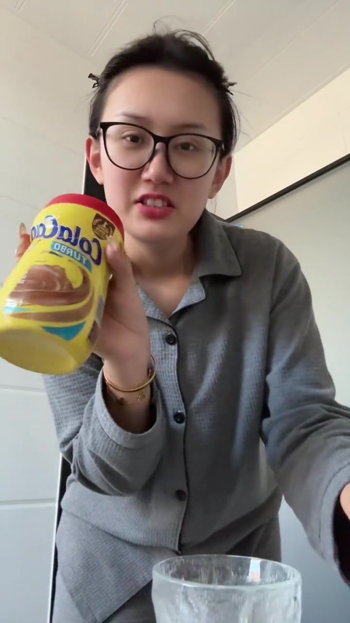 早，吃早饭藜麦吐司面包