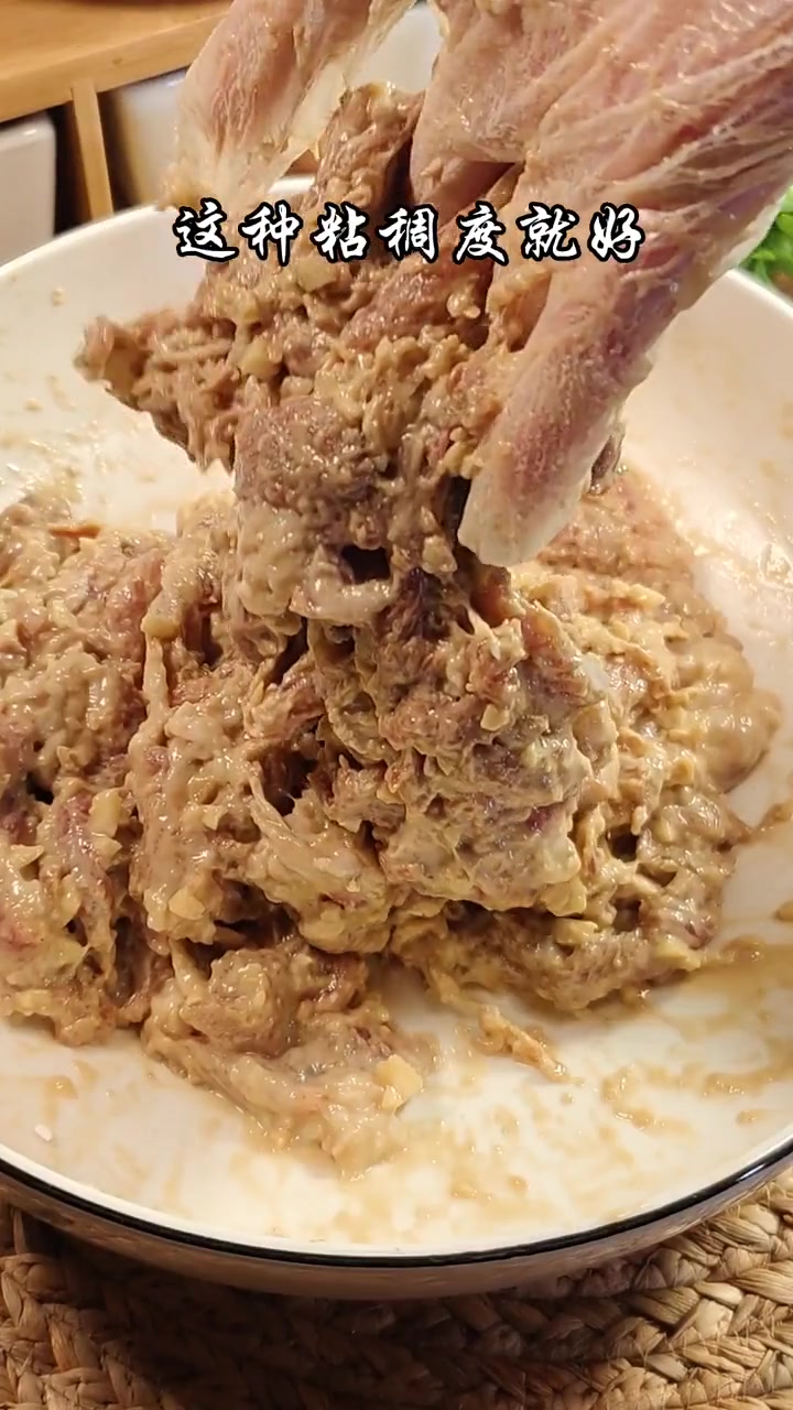 一天不吃肉就饿得慌，闽南炸醋肉安排起来，外酥里嫩