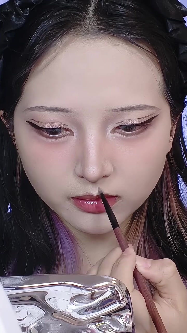 宝宝别走，古风插画仿妆教程来啦 古风美人妆 画师大大一纸怪猫