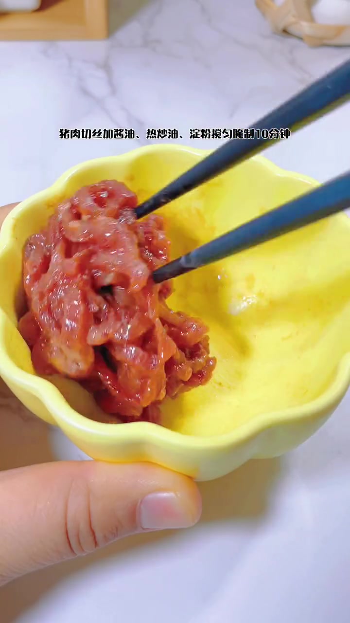 香菇青菜瘦肉粥，简单美味又营养，喝上一碗暖心又暖胃