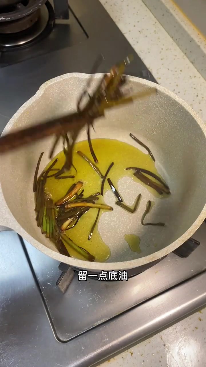 葱香滑嫩的鸡扒饭