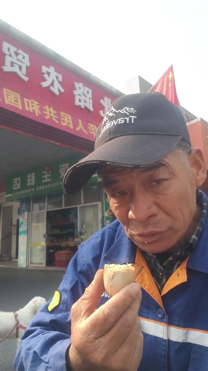 早上喝个小米粥 每一帧都是热爱 随拍 每个镜头都有它的故事 看土味视频品百味人生 认真吃饭