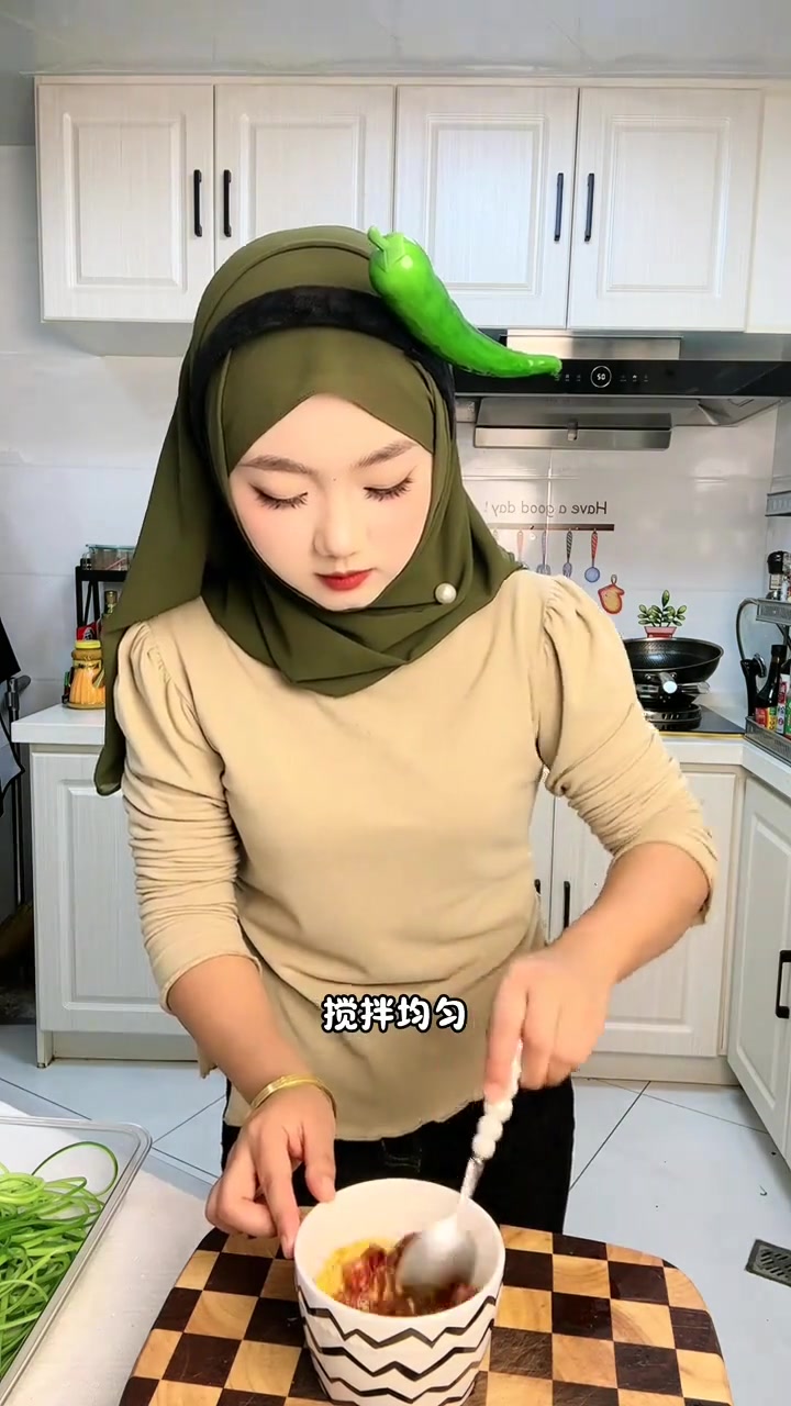 姐妹们，这个凉拌蒜苔看起来好像海带丝啊