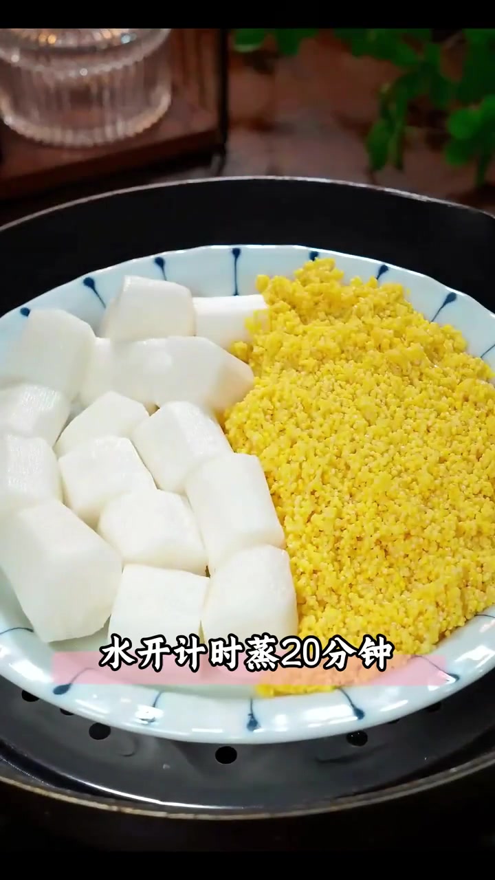 小米山药红枣芝麻简单三步就能做出一锅营养满满的早餐馒头