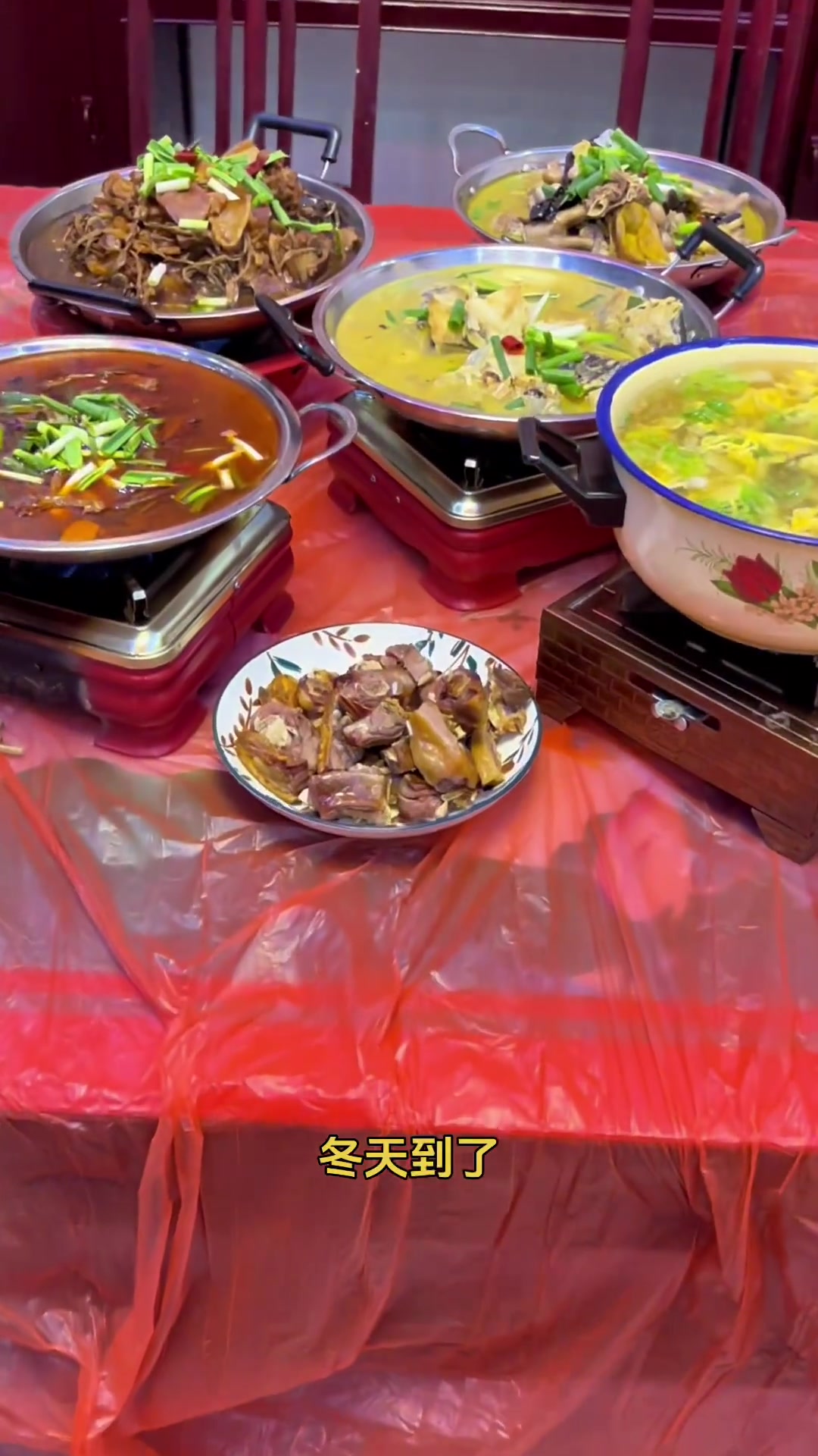 霍山饭桌上的特色锅仔，大别山老味道