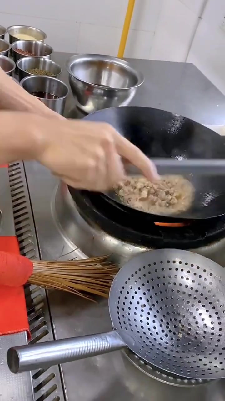 辣子鸡的做法，你们学会了吗？