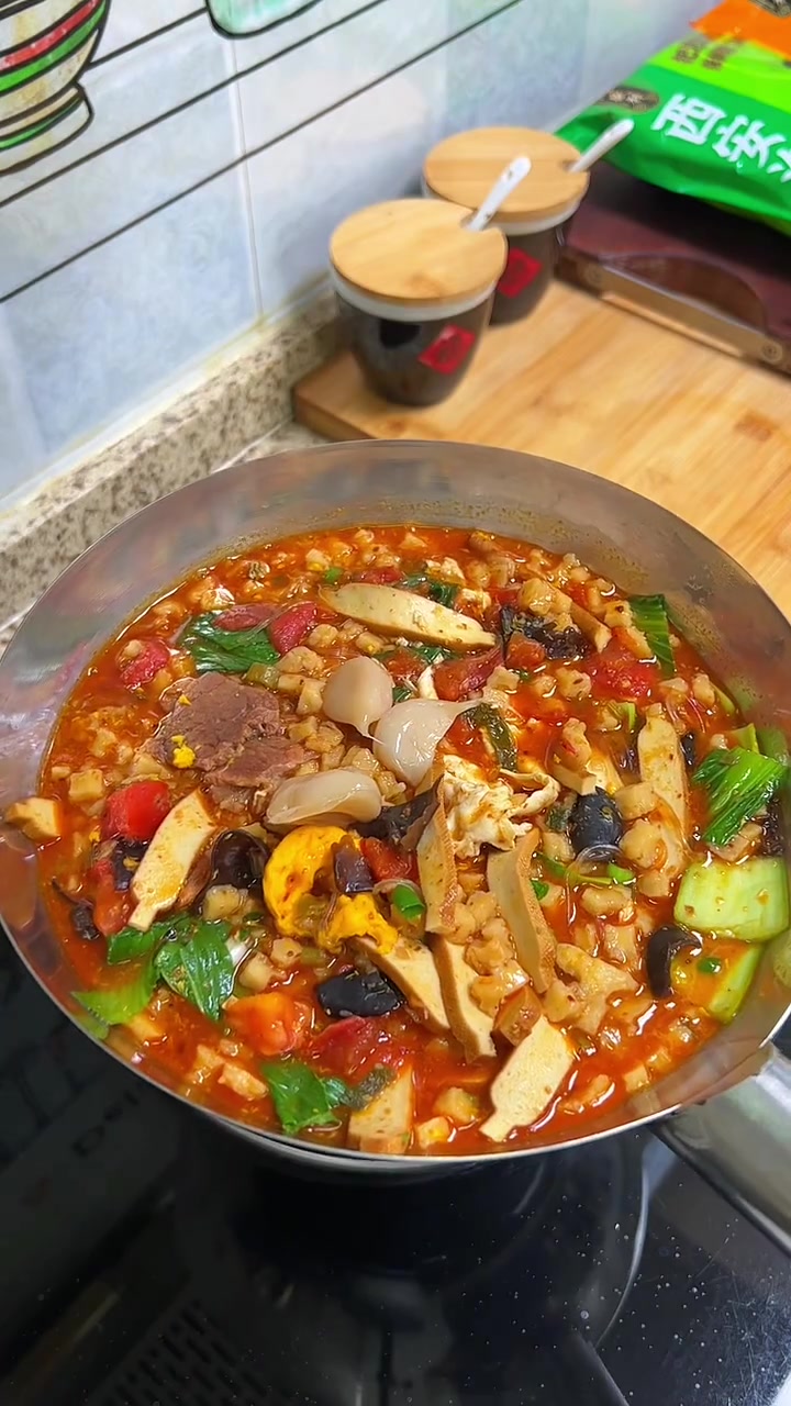 西安鸿盛祥牛羊肉泡馍小炒正宗，天冷在家吃超美！