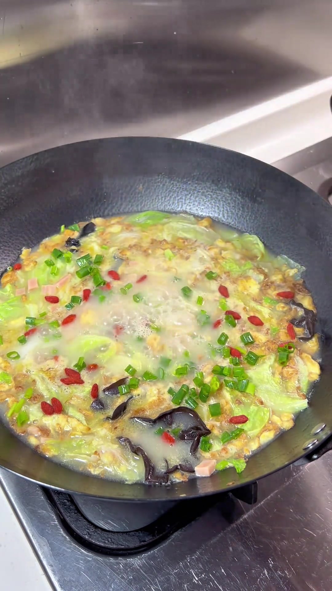 饭店必点烂糊白菜汤,汤鲜味美,大人小孩都爱