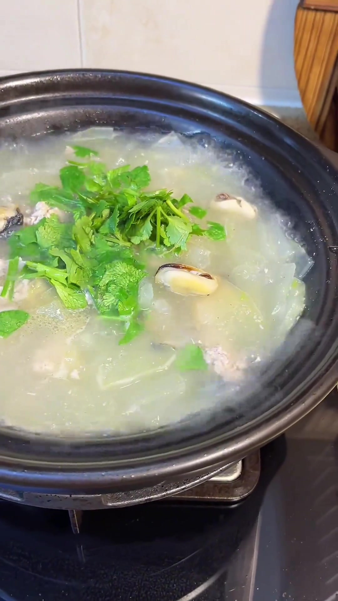 猪油炒饭与冬瓜海虹汤做法,学会秒变美食大咖!
