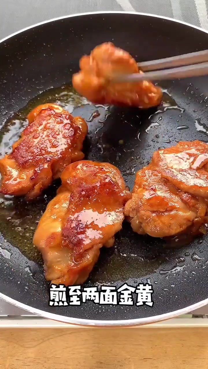 鲜嫩多汁奥尔良鸡腿饭美食教程